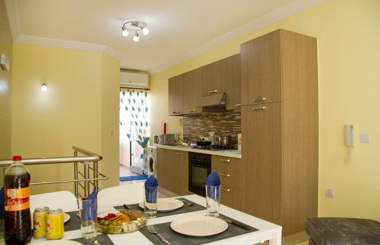 Sliema Duplex 1 Bedroom Apartment With 2 Bathrooms- Sleep 4 Exterior photo